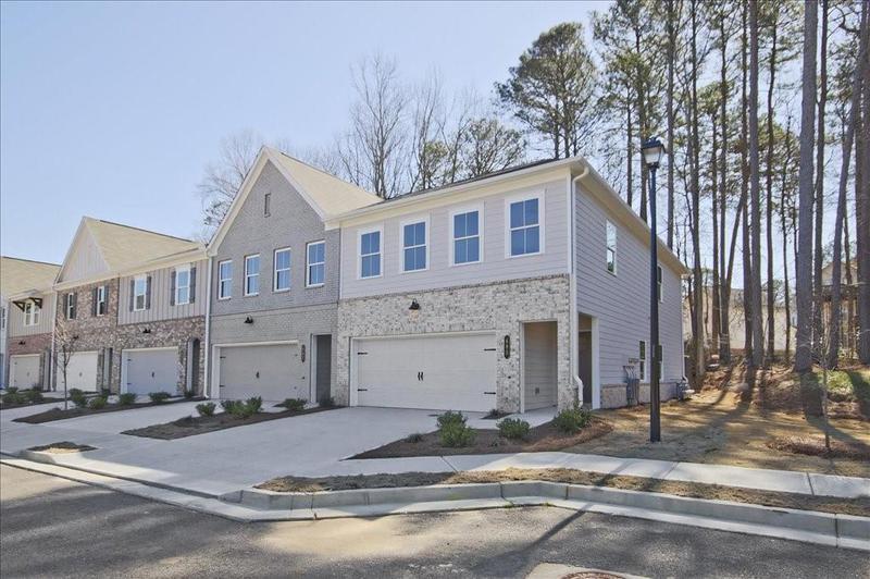 Image for property 685 Sunstone Lane, Lawrenceville, GA 30043
