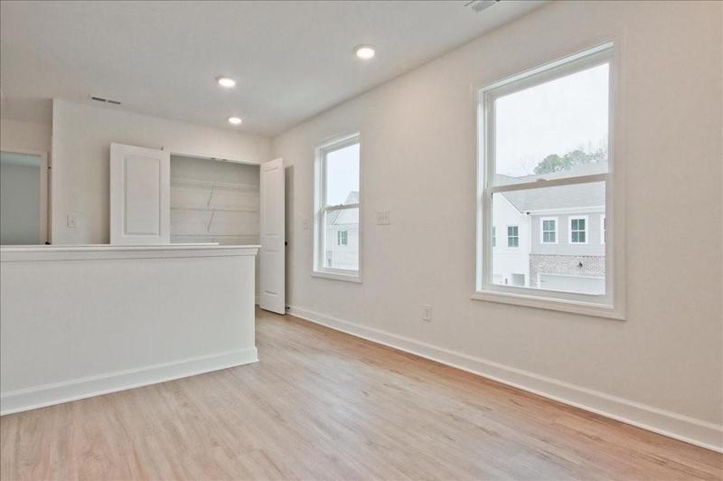 Image for property 685 Sunstone Lane, Lawrenceville, GA 30043