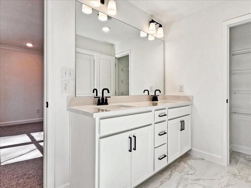 Image for property 685 Sunstone Lane, Lawrenceville, GA 30043