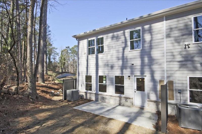 Image for property 685 Sunstone Lane, Lawrenceville, GA 30043