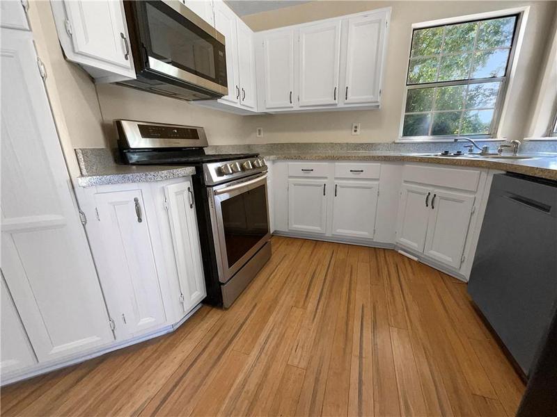 Image for property 9997 Point View Drive, Jonesboro, GA 30238