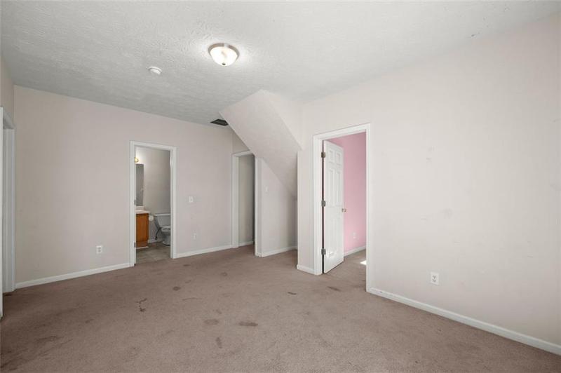 Image for property 5460 Apache Trail, Gainesville, GA 30506
