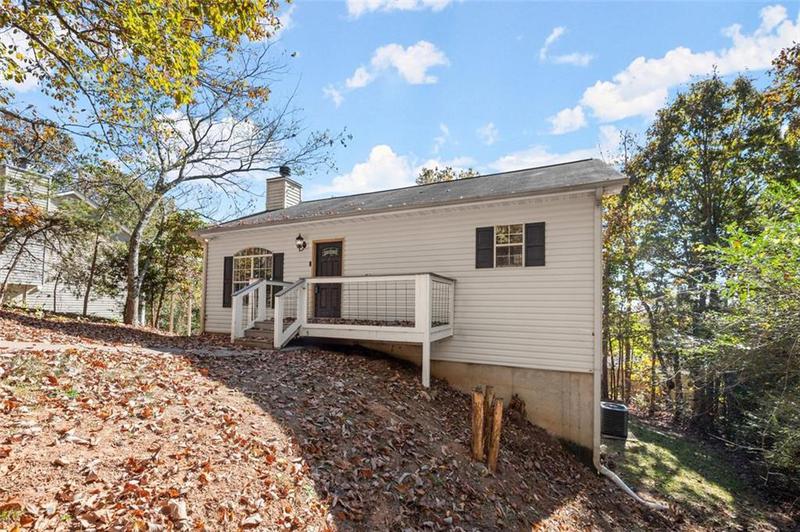 Image for property 5460 Apache Trail, Gainesville, GA 30506