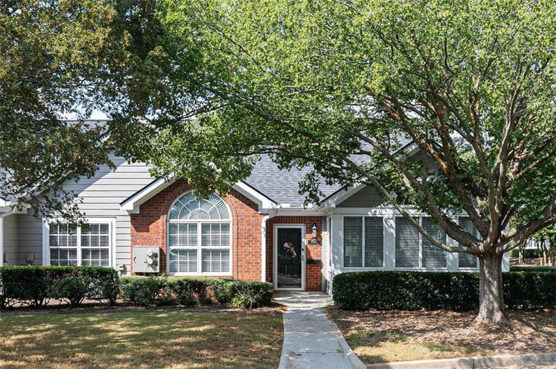 Image for property 927 Burnt Hickory Circle 10, Marietta, GA 30064