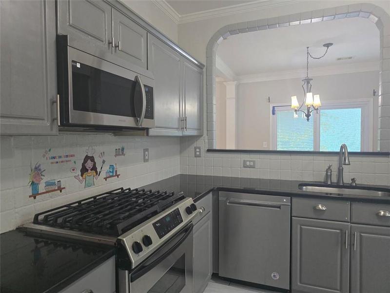 Image for property 310 AVEBURY Court, Johns Creek, GA 30022