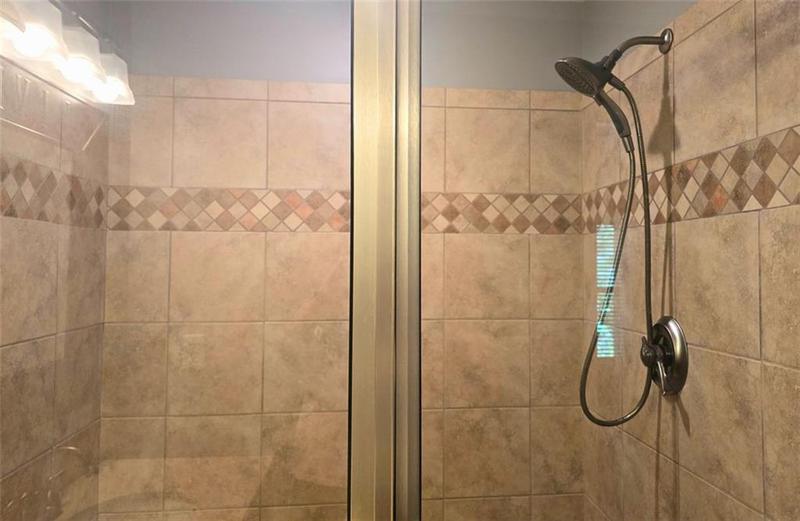 Image for property 310 AVEBURY Court, Johns Creek, GA 30022