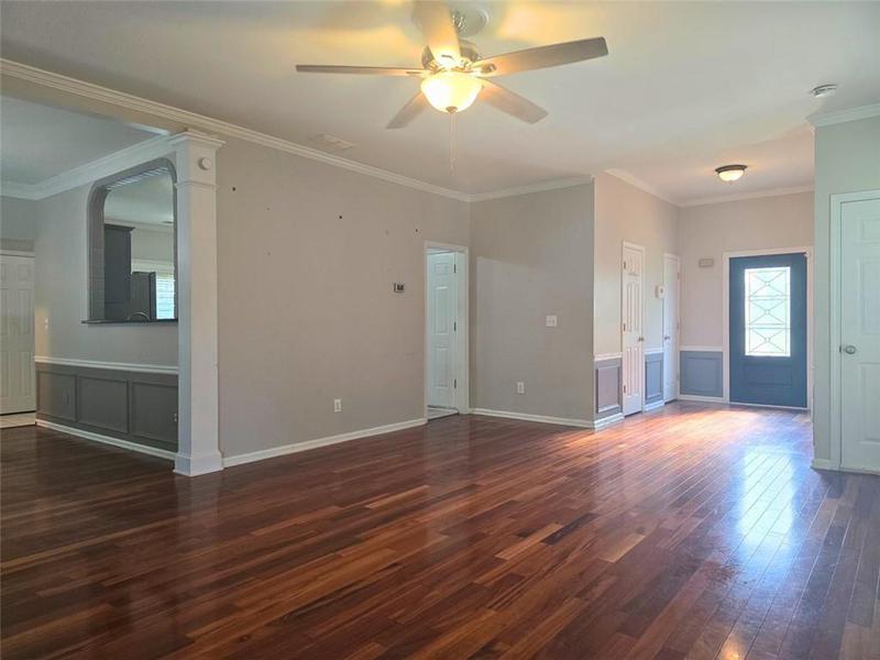Image for property 310 AVEBURY Court, Johns Creek, GA 30022
