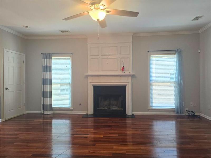 Image for property 310 AVEBURY Court, Johns Creek, GA 30022