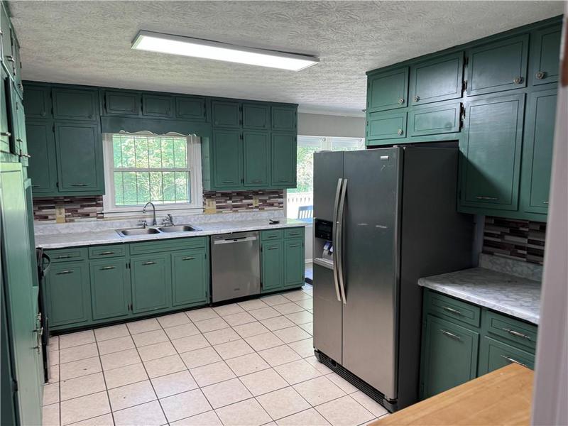 Image for property 1056 Jeanette Court, Stone Mountain, GA 30088