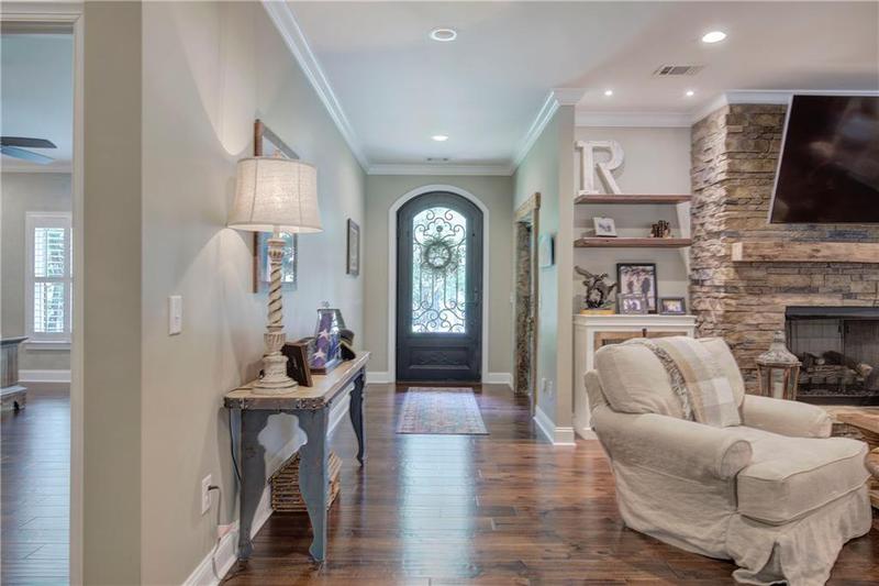 Image for property 200 Sherwood Drive, Calhoun, GA 30701