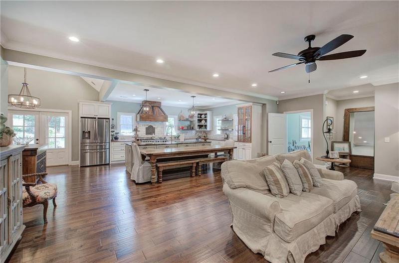 Image for property 200 Sherwood Drive, Calhoun, GA 30701