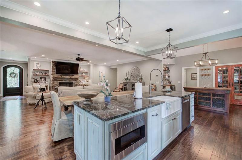 Image for property 200 Sherwood Drive, Calhoun, GA 30701