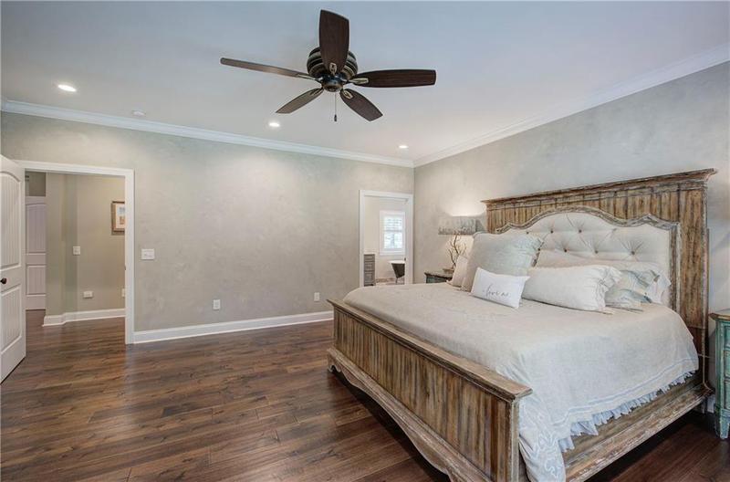 Image for property 200 Sherwood Drive, Calhoun, GA 30701