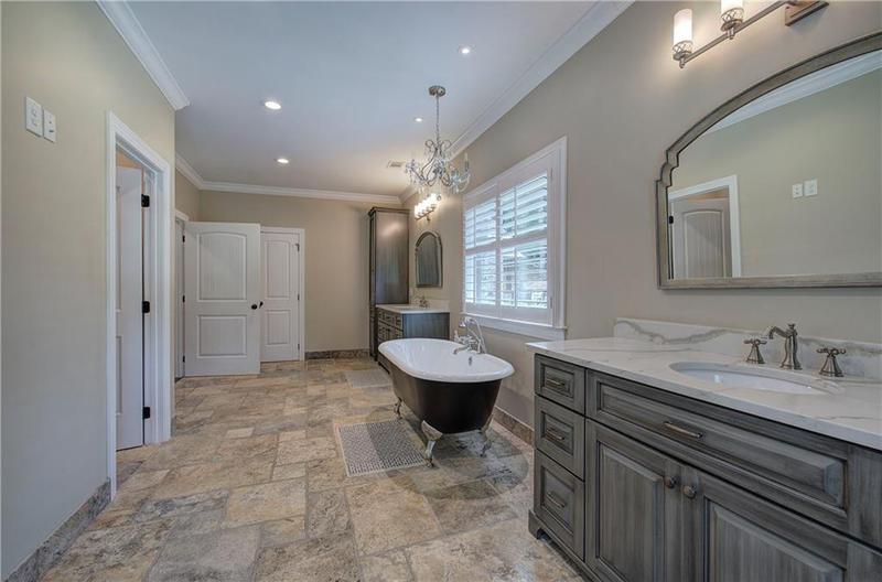 Image for property 200 Sherwood Drive, Calhoun, GA 30701