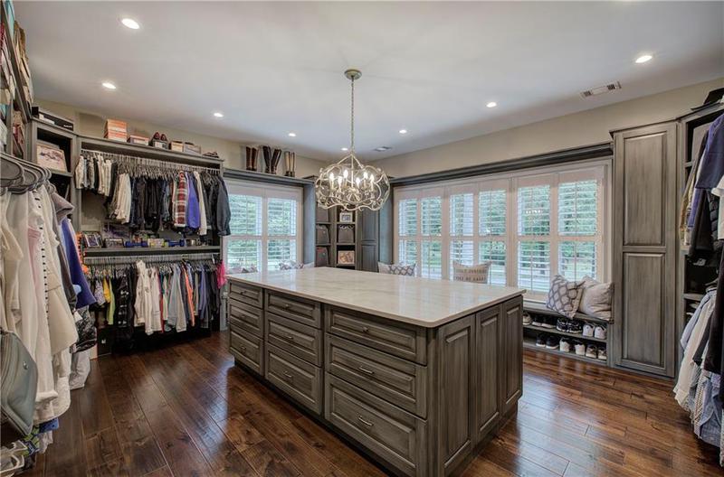 Image for property 200 Sherwood Drive, Calhoun, GA 30701