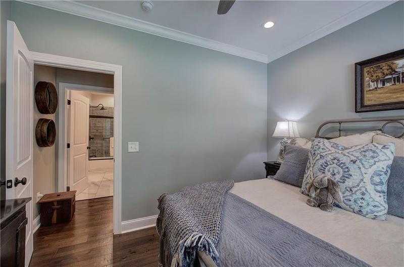 Image for property 200 Sherwood Drive, Calhoun, GA 30701