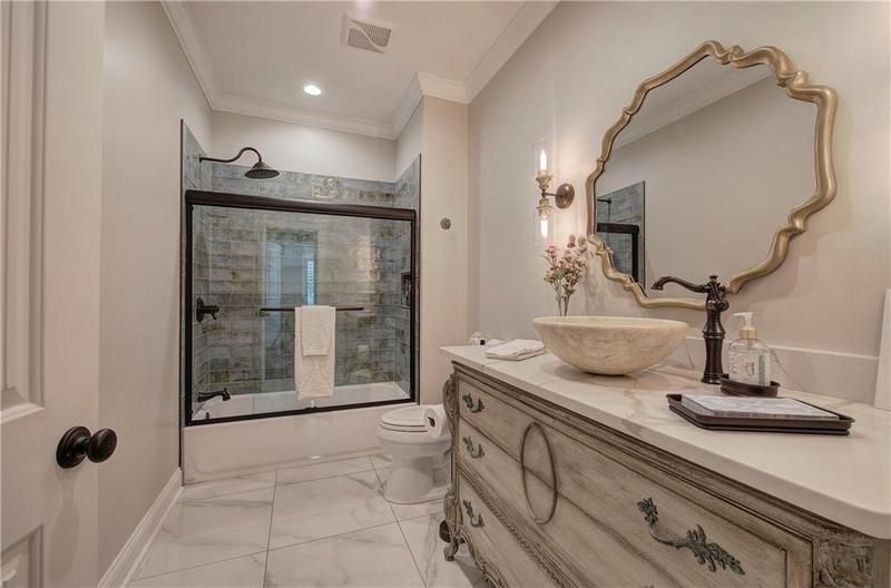 Image for property 200 Sherwood Drive, Calhoun, GA 30701
