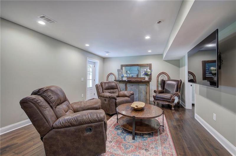 Image for property 200 Sherwood Drive, Calhoun, GA 30701