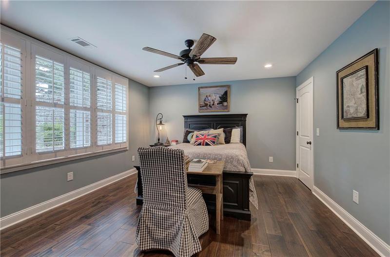 Image for property 200 Sherwood Drive, Calhoun, GA 30701