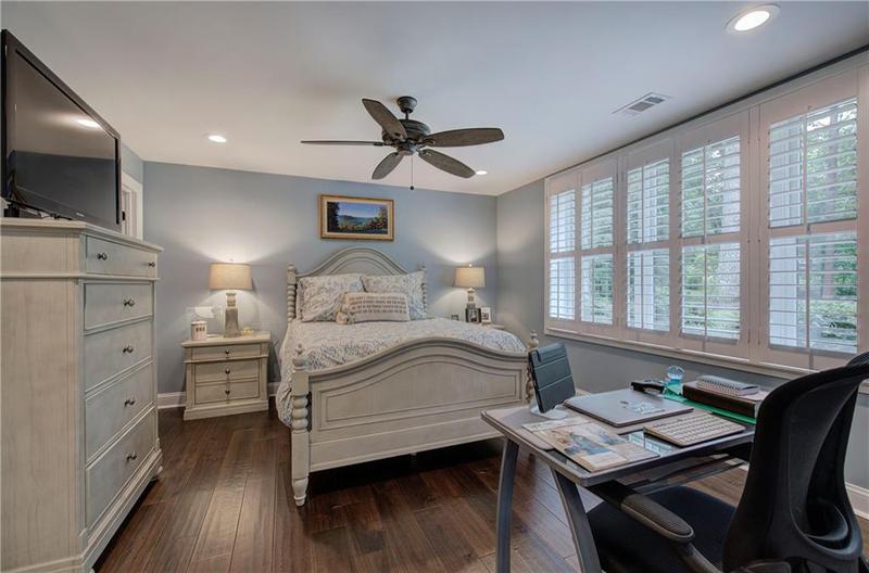 Image for property 200 Sherwood Drive, Calhoun, GA 30701