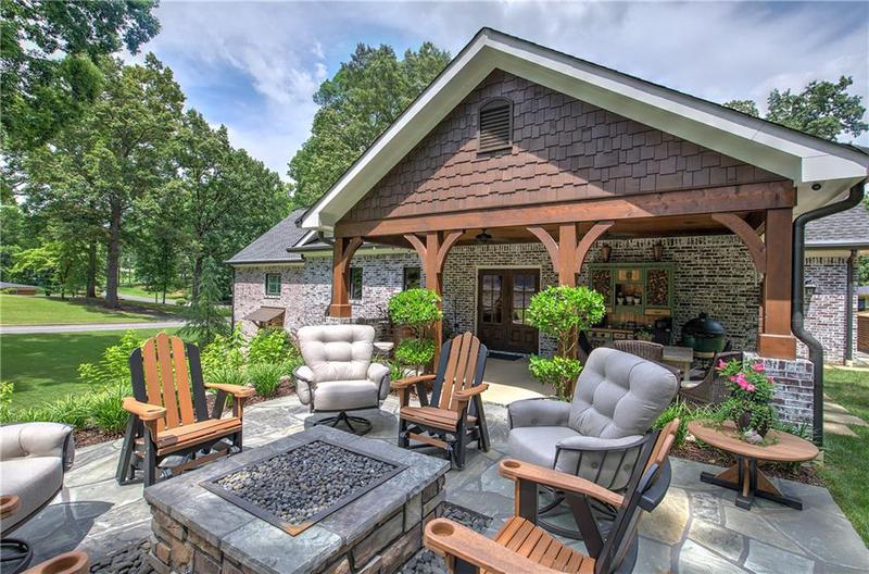 Image for property 200 Sherwood Drive, Calhoun, GA 30701