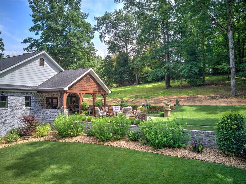 Image for property 200 Sherwood Drive, Calhoun, GA 30701