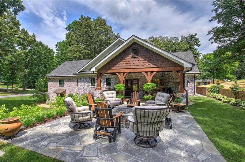 Image for property 200 Sherwood Drive, Calhoun, GA 30701