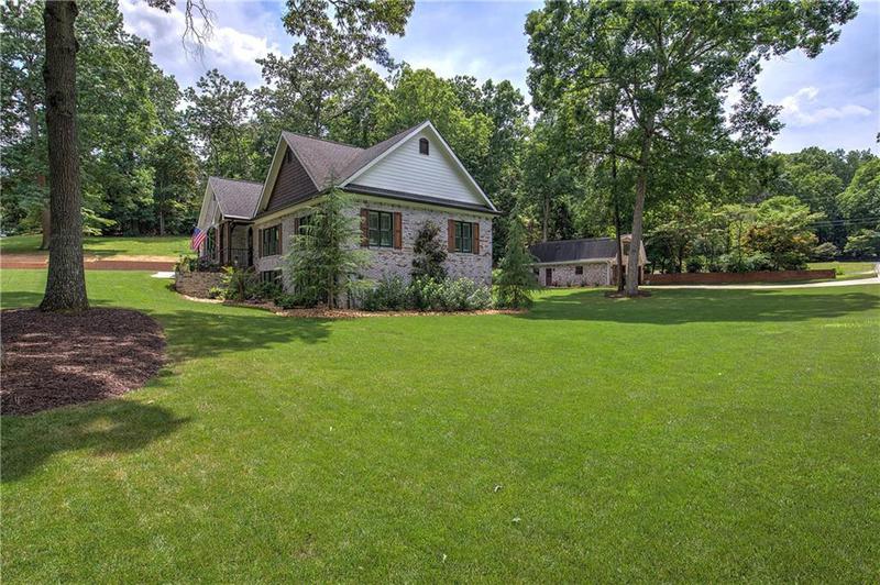 Image for property 200 Sherwood Drive, Calhoun, GA 30701
