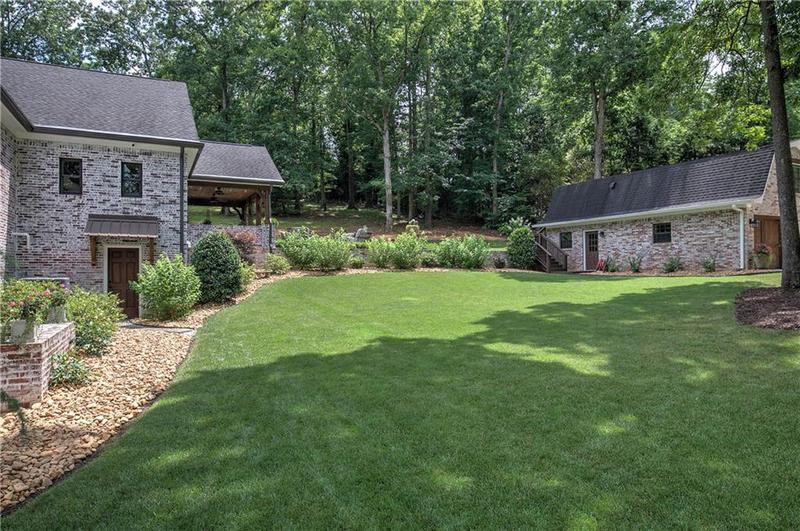 Image for property 200 Sherwood Drive, Calhoun, GA 30701