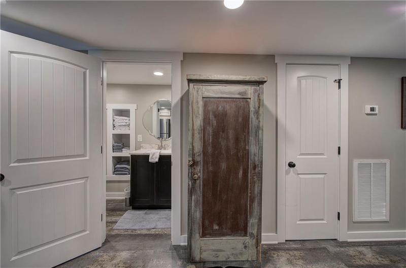 Image for property 200 Sherwood Drive, Calhoun, GA 30701
