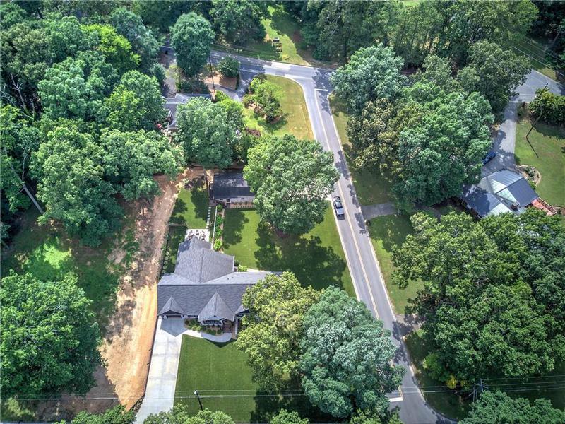 Image for property 200 Sherwood Drive, Calhoun, GA 30701