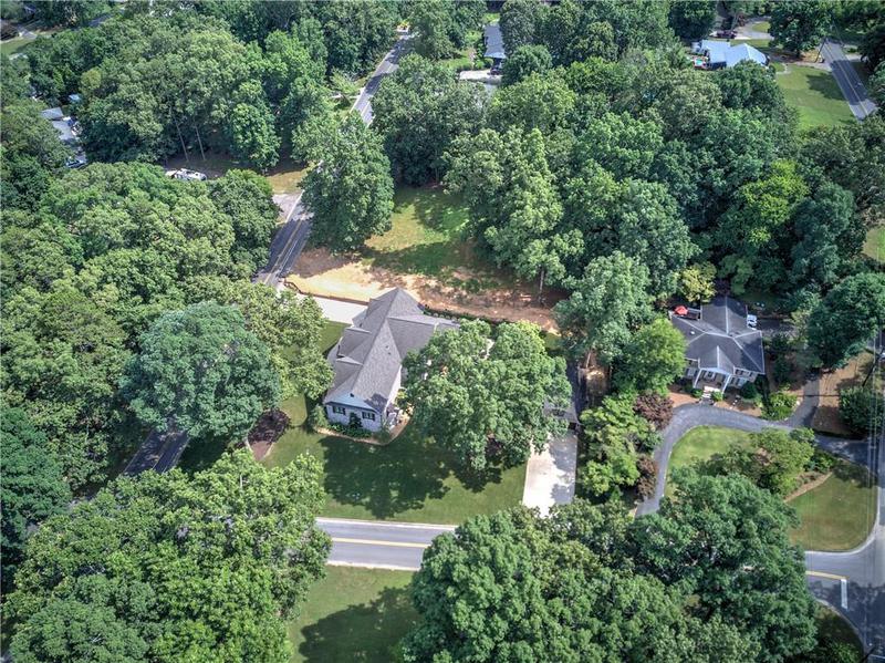 Image for property 200 Sherwood Drive, Calhoun, GA 30701