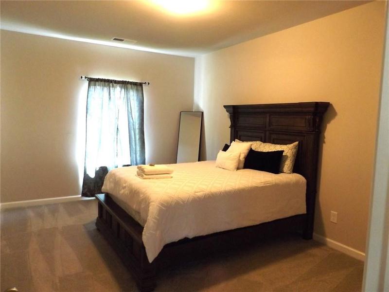 Image for property 689 Jeff Davis Drive, Fayetteville, GA 30215