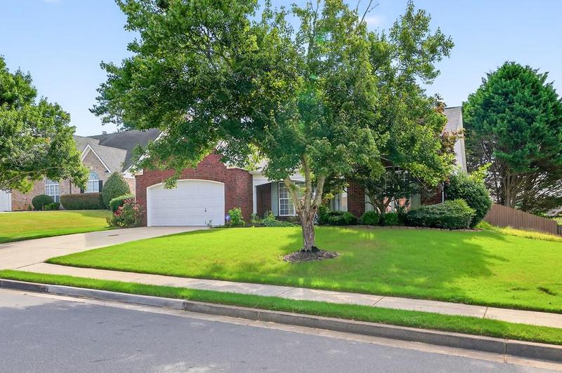 Image for property 3355 Stoneleigh Run Drive, Buford, GA 30519