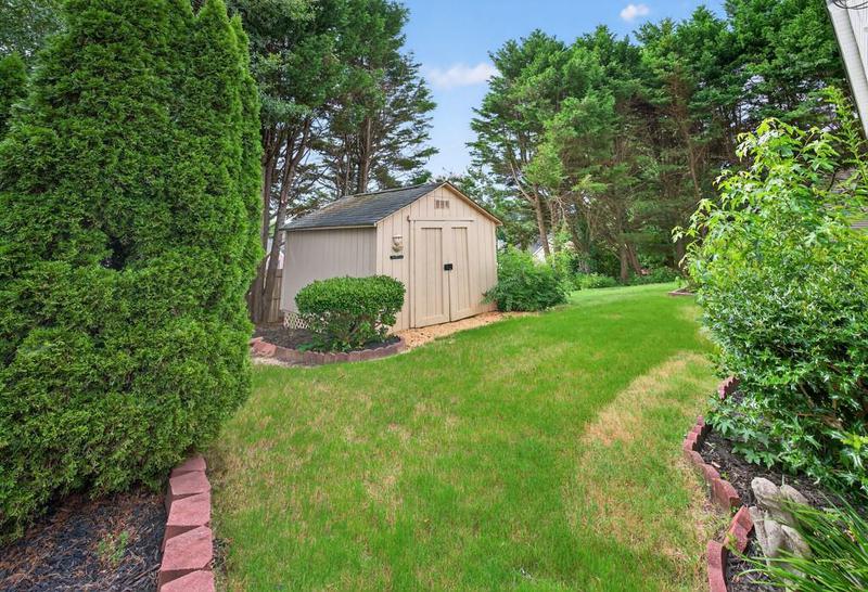 Image for property 3355 Stoneleigh Run Drive, Buford, GA 30519