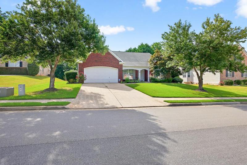 Image for property 3355 Stoneleigh Run Drive, Buford, GA 30519
