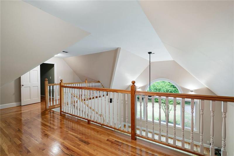 Image for property 465 WILLOWBROOK Drive, Smyrna, GA 30082