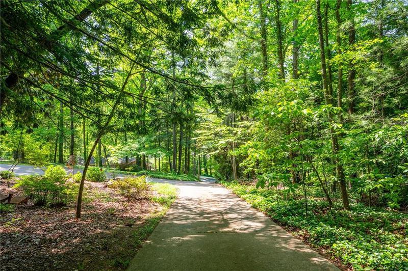 Image for property 465 WILLOWBROOK Drive, Smyrna, GA 30082