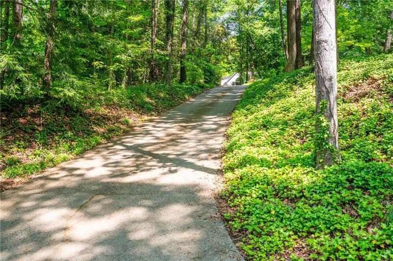 Image for property 465 WILLOWBROOK Drive, Smyrna, GA 30082