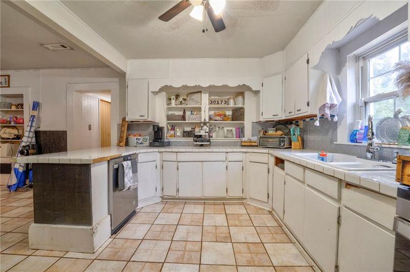 Image for property 62 GROGAN HILL Road, Silver Creek, GA 30173