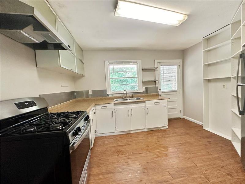 Image for property 2756 Oldknow Drive, Atlanta, GA 30318