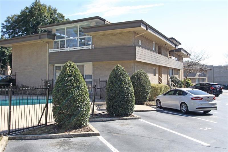 Image for property 346 Carpenter Drive Northeast Drive 32, Sandy Springs, GA 30328