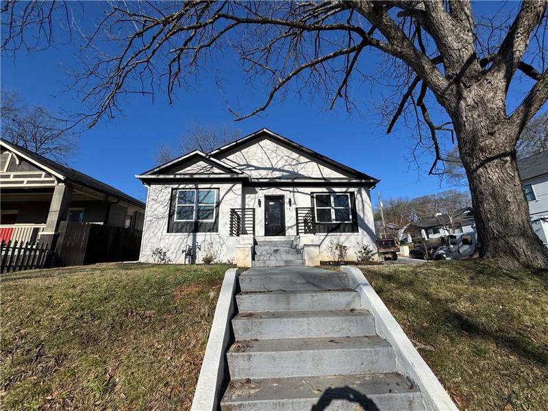 Image for property 1510 Olympian Way, Atlanta, GA 30310