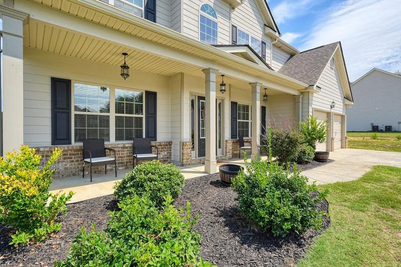 Image for property 64 Village Circle, Rydal, GA 30171