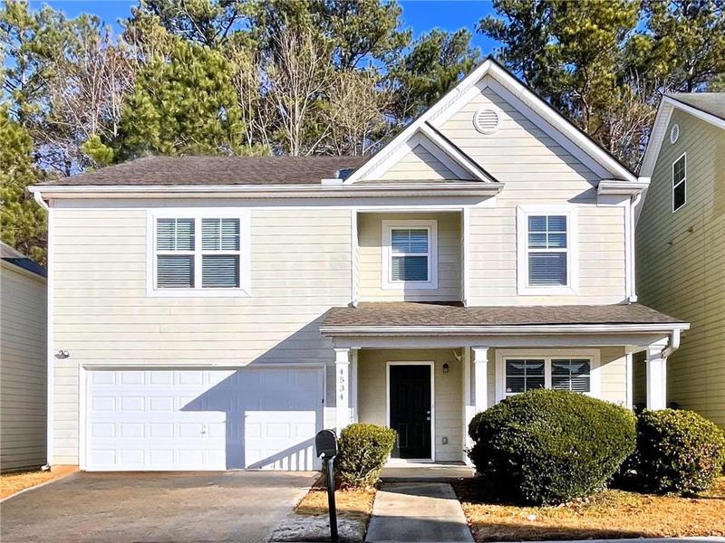 Image for property 4534 Parkway Circle, Atlanta, GA 30349