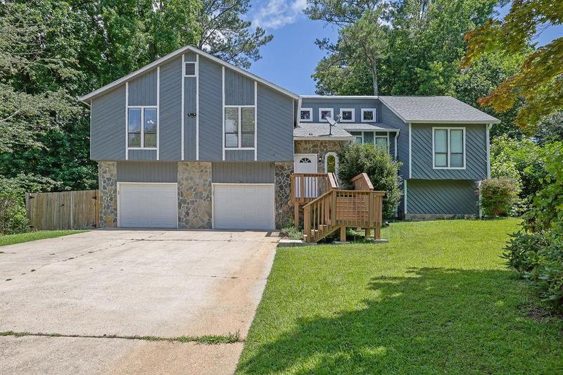 Image for property 2673 Deerfield Circle, Marietta, GA 30064