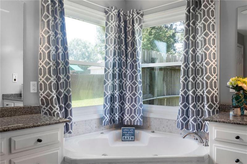 Image for property 18 Windrush Drive, Rome, GA 30165