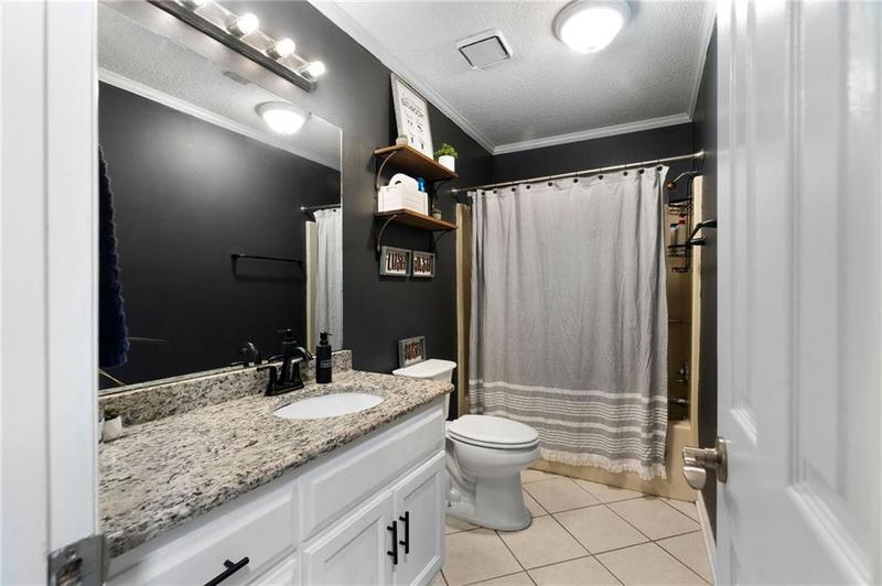 Image for property 18 Windrush Drive, Rome, GA 30165
