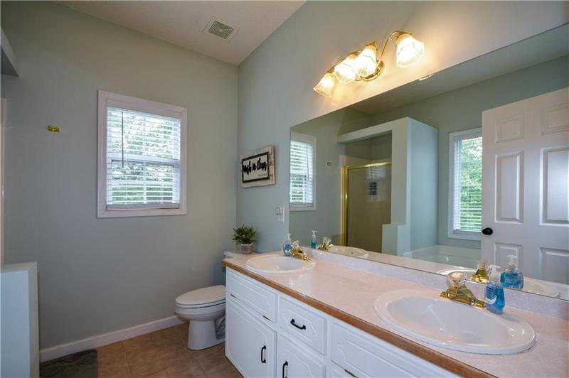 Image for property 37 Red Fox Trail, Euharlee, GA 30145
