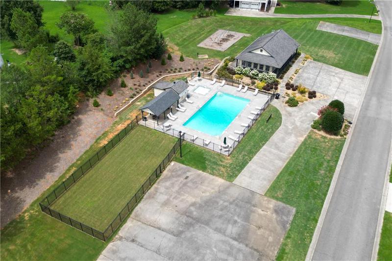 Image for property 37 Red Fox Trail, Euharlee, GA 30145